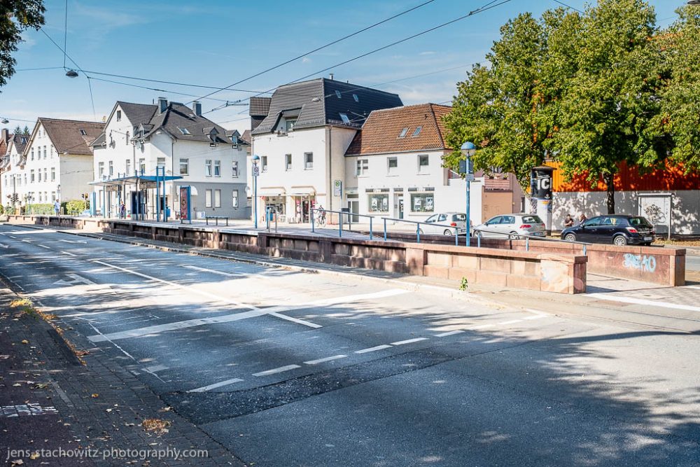 Hochbahnsteig in der Fahrbahnmitte